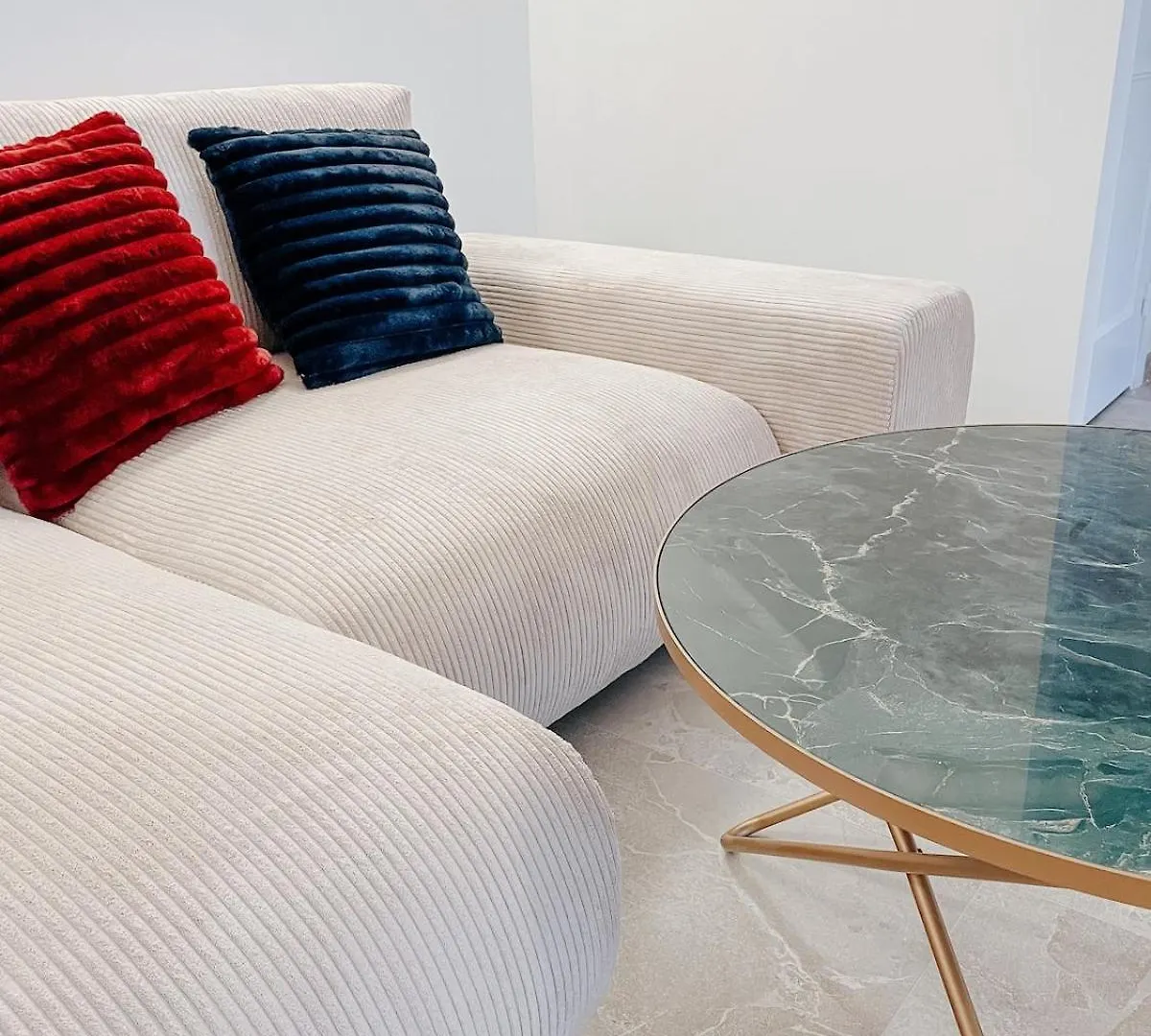 Appartement De Luxe Climatise, Parking & 2 Balcons Βιλφράνς-συρ-Μερ